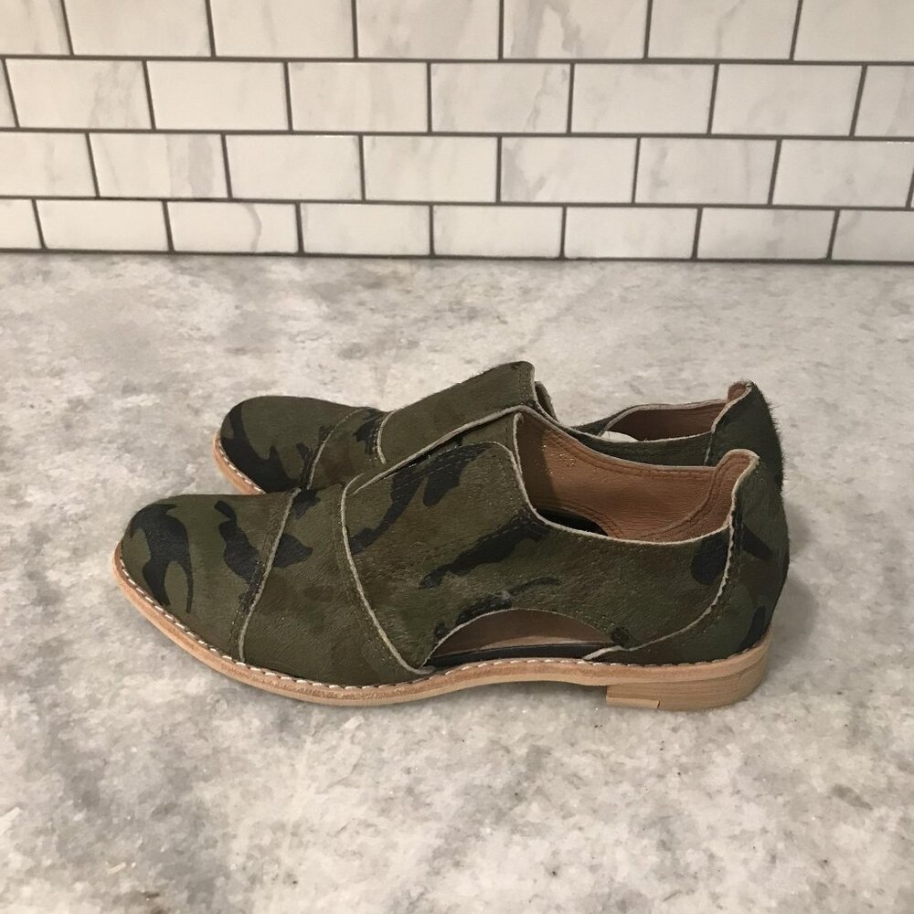 All Black Shoes Womens Size 7 Green Camo‎ Anthropologie Oxford Flats Leather - Picture 3 of 7